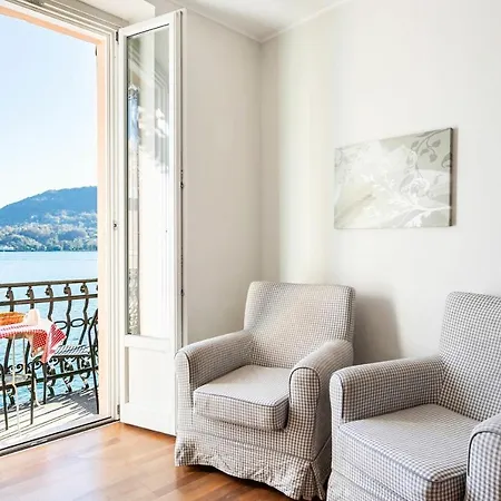 Side Apartment